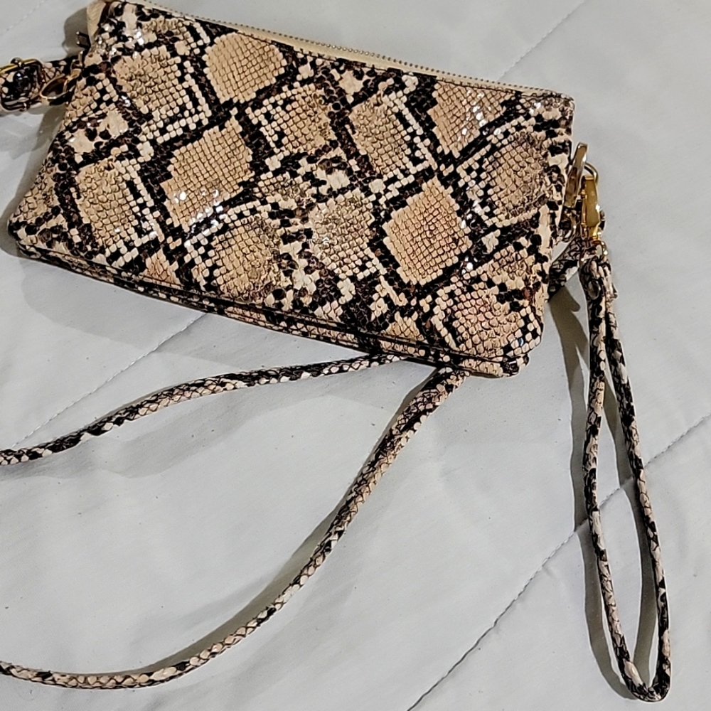 Snakeskin Pattern Crossbody Bag - Picture 8 of 8